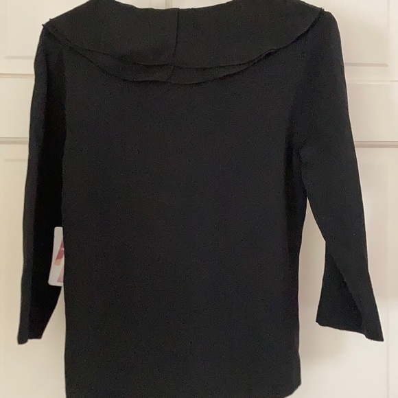 Cable & Gauge Petite M Black ruffled blouse. NWT - Picture 4 of 4